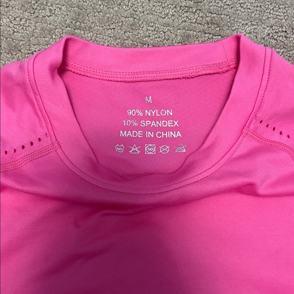 workout top! - Picture 2 of 2